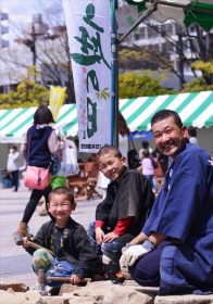 仙台市市民広場で開催中の新緑祭